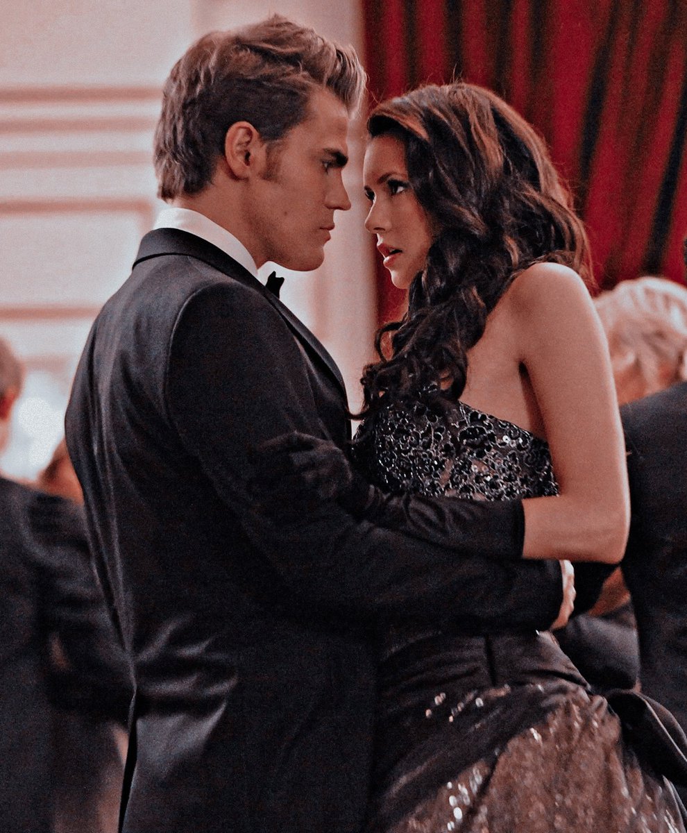 steleidow's tweet photo. 11 years of Stefan and Elena's Iconic Ball Dance https://t.co/0WFzMS2UBL