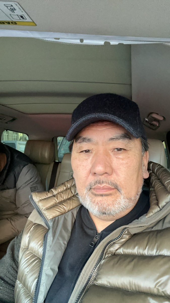 Хэрвээ найз чинь согтуудаа чамруу залгаж байвал хүндэлж бай яагаад гэвэл тэр өөрийгөө ч ойлгохгүй үедээ чамайг дурсан санаж байна гэсэн үг🙏🙏🙏