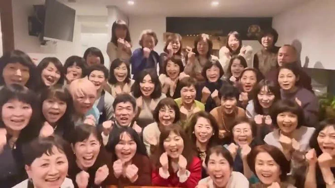 大大大大…大 噴 火 