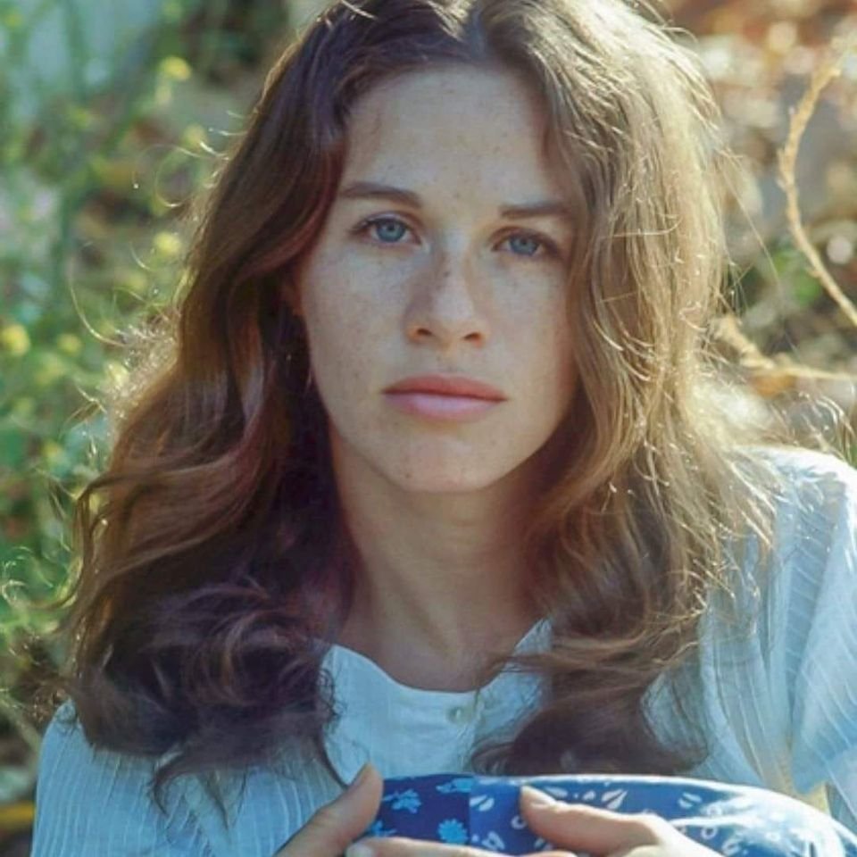 February 9, 1942, Happy 81st Birthday Carole King. 