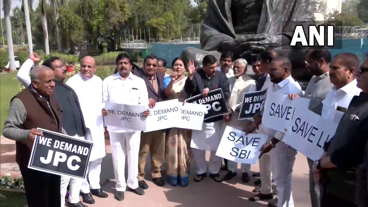 Parliament, Delhi | AAP and BRS MPs protest in front of Gandhi statue to demand …
