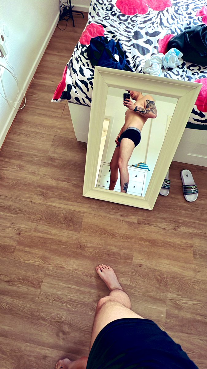 Good morning people 🥵 retweet for more 😉