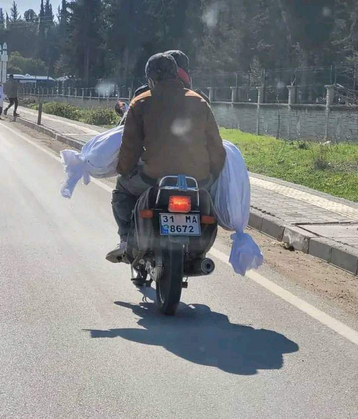 Ne diyecek kelime ne soz bogamiz düğüm duğüm allah sonumuzu hayir eylesin deprem degil resmen kiyameti yasiyoruz hatayda😭😭😭😭😭😭😭