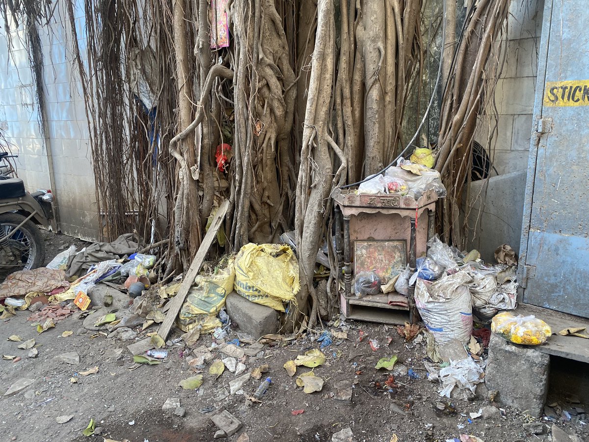 AkashBhSeal's tweet photo. @devendrashah62 @mybmc @mybmcWardD @mumbaimatterz https://t.co/eV8RFfTlJw