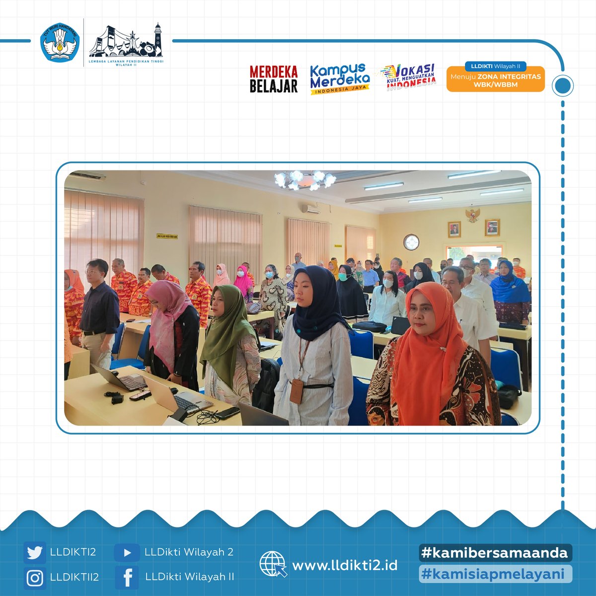 LLDIKTI2's tweet photo. Pada hari ini bertempat di STKIP PGRI Lampung, telah berlangsungnya kegiatan Penyusunan Sasaran dan Evaluasi Kinerja Tahun 2022 serta Pengucapan Ikrar Netralitas Pemilu dan Pemilihan yang dipimpin secara langsung oleh Kepala LLDIKTI wilayah II Prof. Dr. Iskhaq Iskandar M. Sc https://t.co/JrX6Lvc9pg