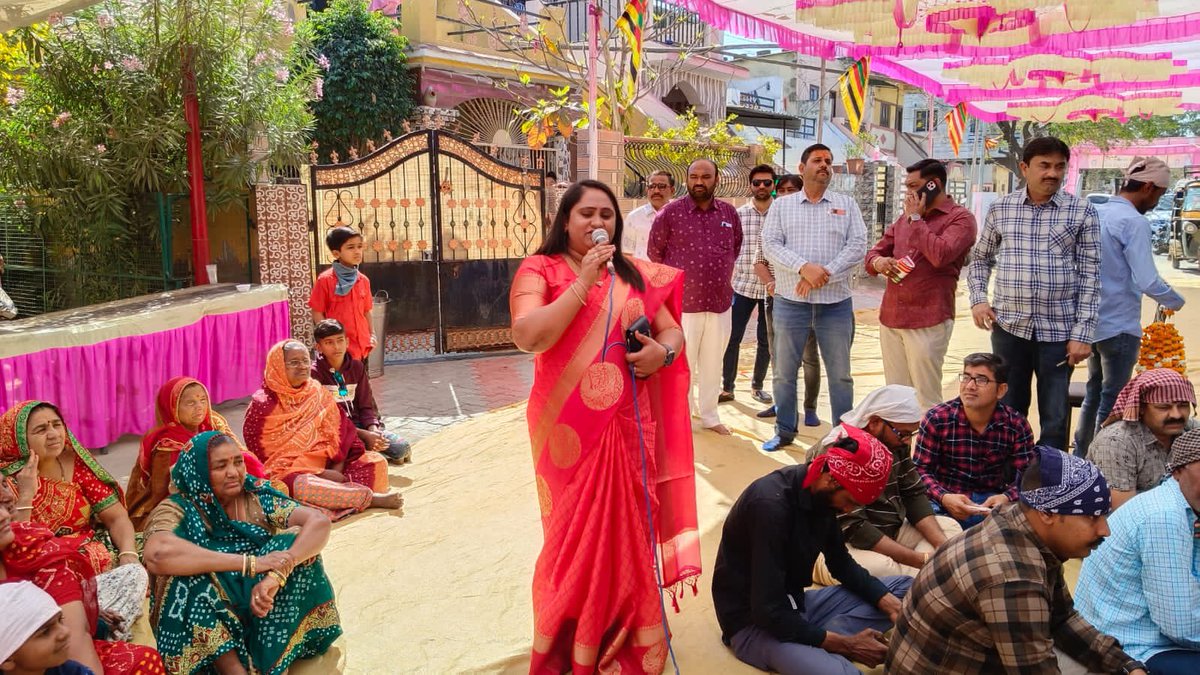 maltibenbjp's tweet photo. આજ રોજ પરમ પૂજ્ય શ્રી ધણીમાતંગ દેવ ની જન્મજયંતિ મહોત્સવ નિમિતે શ્રી લુણંગનગર મહેશ્વરી સમાજ મધ્યે હાજરી આપી. #dhanimatangdev #janmjayanti https://t.co/Mz90BBdx3N