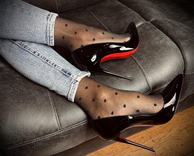 New video dropping soon on my PH &amp; OF ❤️🖤 🧡https://t.co/f9zURpoCMB 💋 https://t.co/Bdu3EF74cV 💋 https://t<a href="/tag/lingerie"class="tags"><span>#lingerie</span></a><a href="/tag/footfetish"class="tags"><span>#footfetish</span></a><a href="/tag/stockings"class="tags"><span>#stockings</span></a><a href="/tag/feet"class="tags"><span>#feet</span></a><a href="/tag/footjob"class="tags"><span>#footjob</span></a>