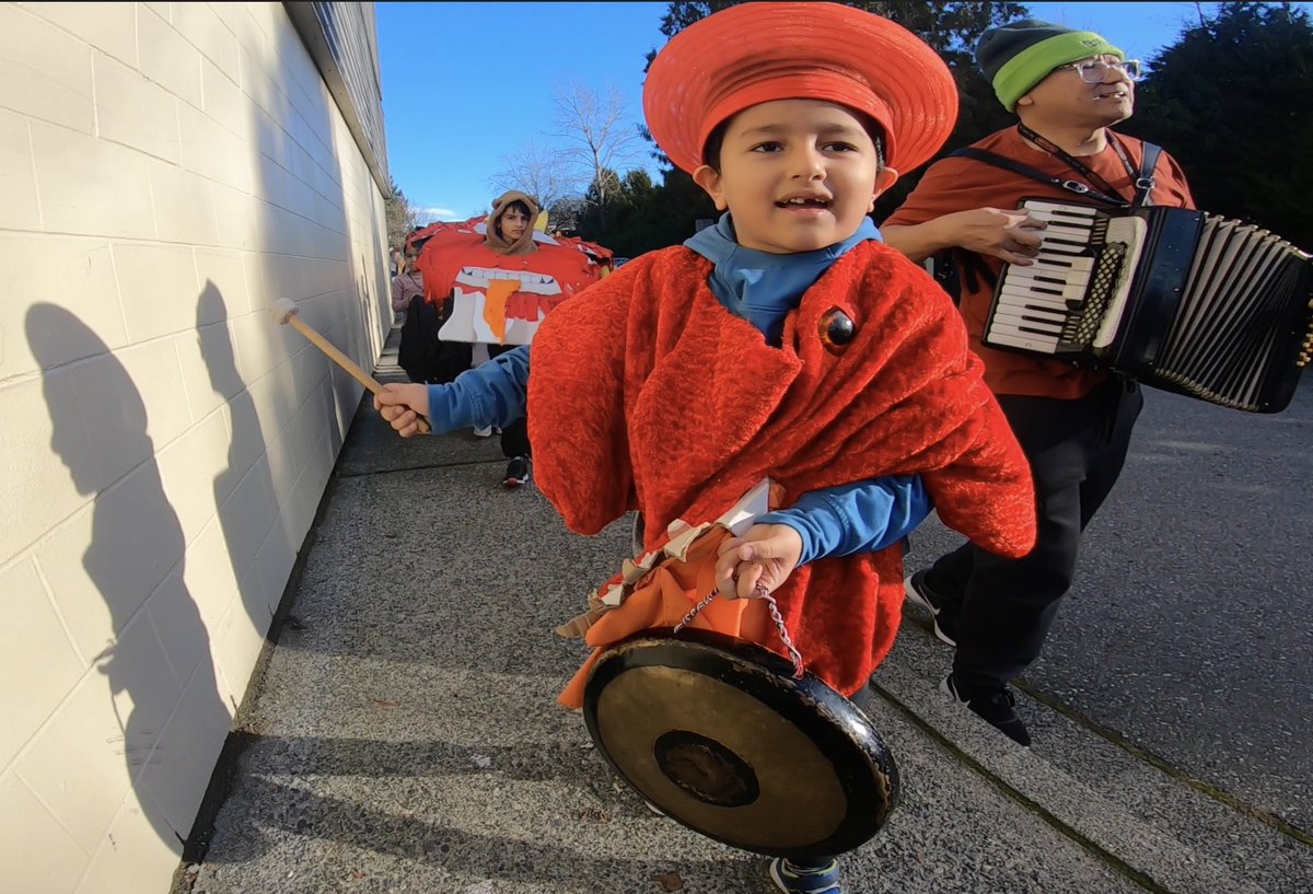 JB_Mahli's tweet photo. Lunar New Tear Parade led by music teacher Mr.Brion at Kennedy Trail Elementary! So cute  @kennedytrail_d #sd36learn @racialEQ36 @Surrey_Schools https://t.co/698jvtd4p5