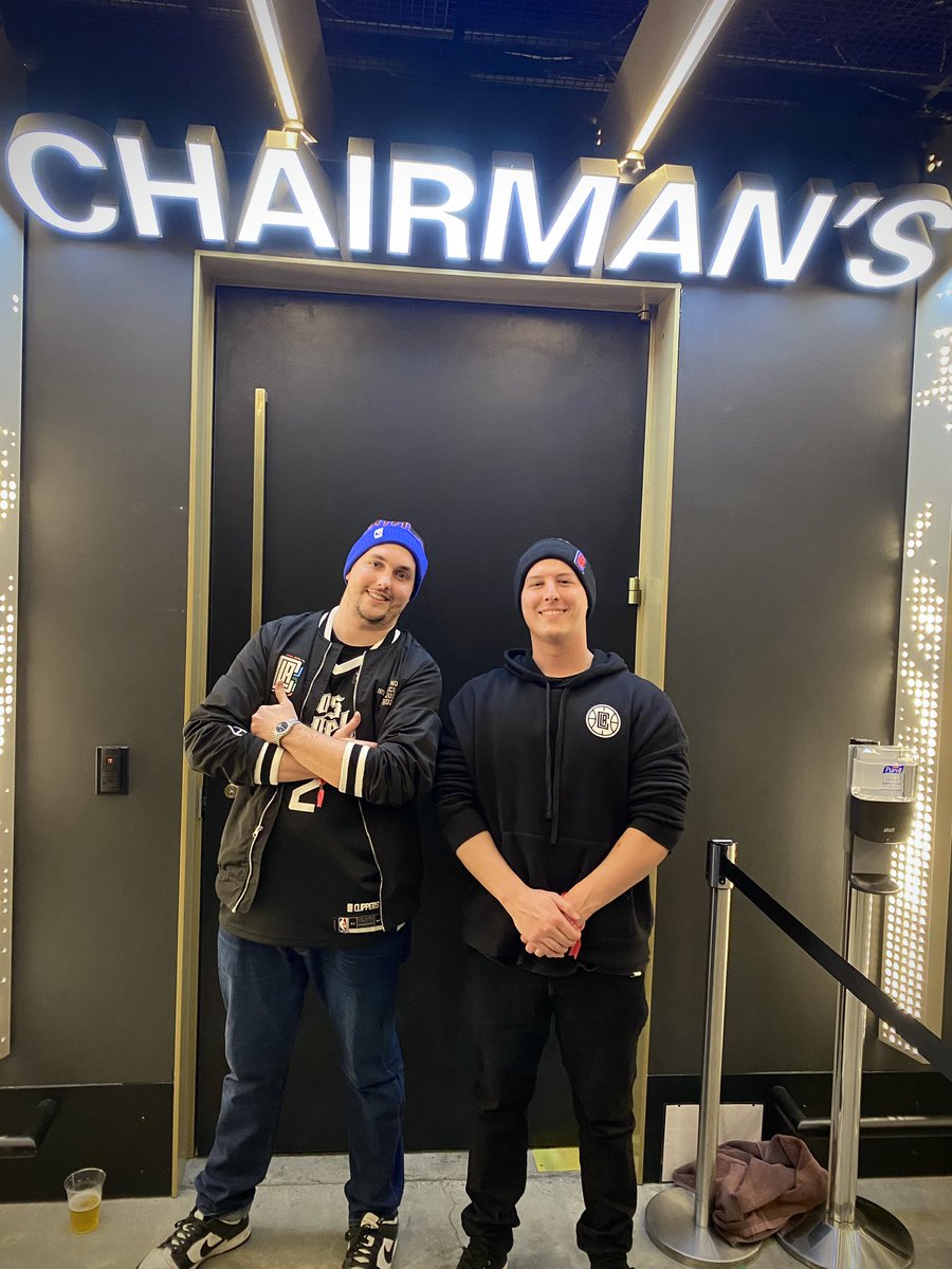 BrandonMorganzZ's tweet photo. @LAClippers at the chairman’s room with my buddy Austin. https://t.co/usGiZ5BJuV