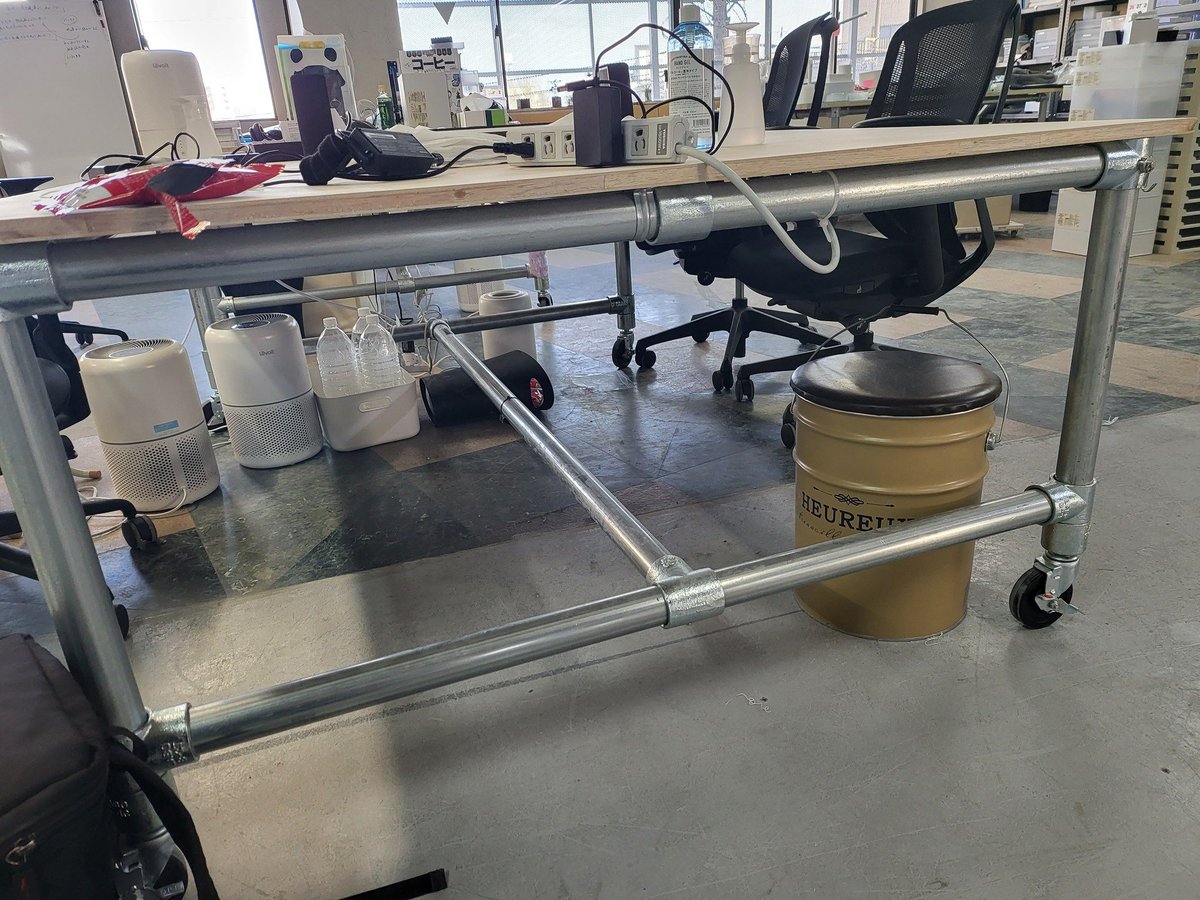 simakaze01's tweet image. 単管パイプのジョイントも結構おすすめ
建物内容用の単管造作物だとこれで作るとめっちゃ良いのができる
ただ一個約1000円とお高いのがあれだったけど今回はある分に限り一つ200円で出品です
tankan.tv/shopbrand/cb/
#AxRobotix