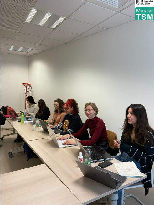 Master_TSM's tweet photo. #TSMSkillsLab #ULille Jour 2
Ce matin, nous retrouvons nos PM et IPM prêtes à attaquer cette nouvelle journée. L’arrivée de nouvelles personnes, Alexandre, Lucile, Augustine et Lisa, va contribuer à l’avancée des différents projets ! https://t.co/zeNFxCZGU8