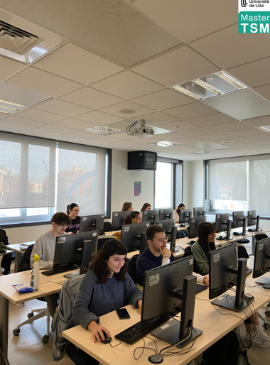 Master_TSM's tweet photo. #TSMSkillsLab #ULille Jour 2
Ce matin, nous retrouvons nos PM et IPM prêtes à attaquer cette nouvelle journée. L’arrivée de nouvelles personnes, Alexandre, Lucile, Augustine et Lisa, va contribuer à l’avancée des différents projets ! https://t.co/zeNFxCZGU8