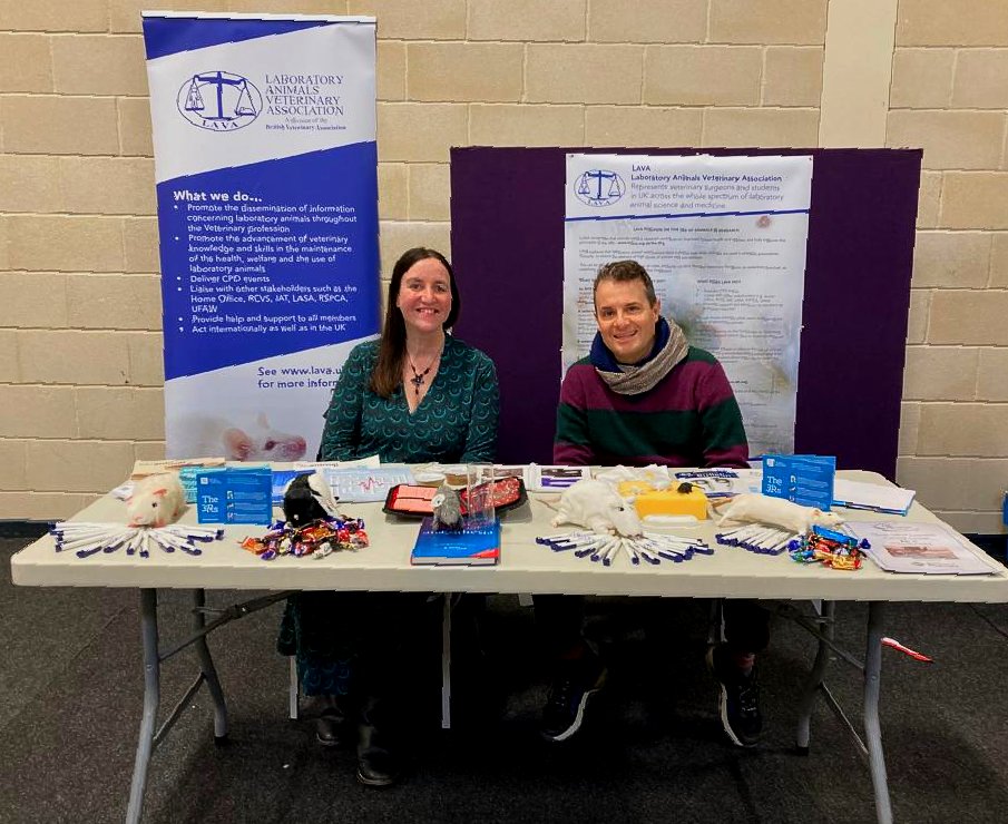 Angela & Jordi at @RoyalVetCollege careers fair. Talking about lab animal vet career @lavaupdates options to students & nurses. Highlighting the impact vet advice has on good animal welfare, science and reducing variables #Vetcareers #Refinement #3Rs #ConcordatOpenness