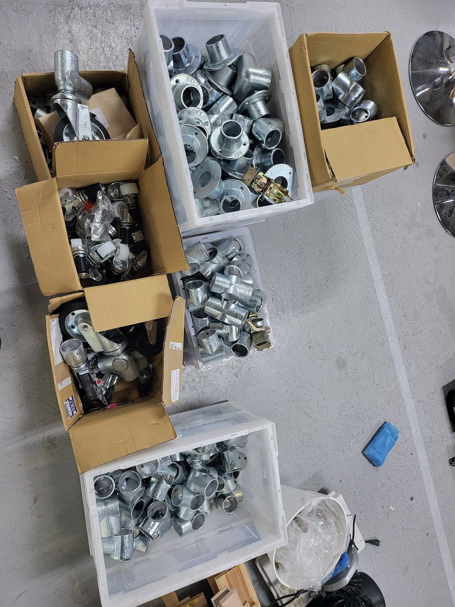 simakaze01's tweet image. 単管パイプのジョイントも結構おすすめ
建物内容用の単管造作物だとこれで作るとめっちゃ良いのができる
ただ一個約1000円とお高いのがあれだったけど今回はある分に限り一つ200円で出品です
tankan.tv/shopbrand/cb/
#AxRobotix