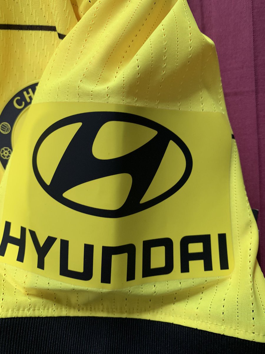 Authentic Corner tweet media