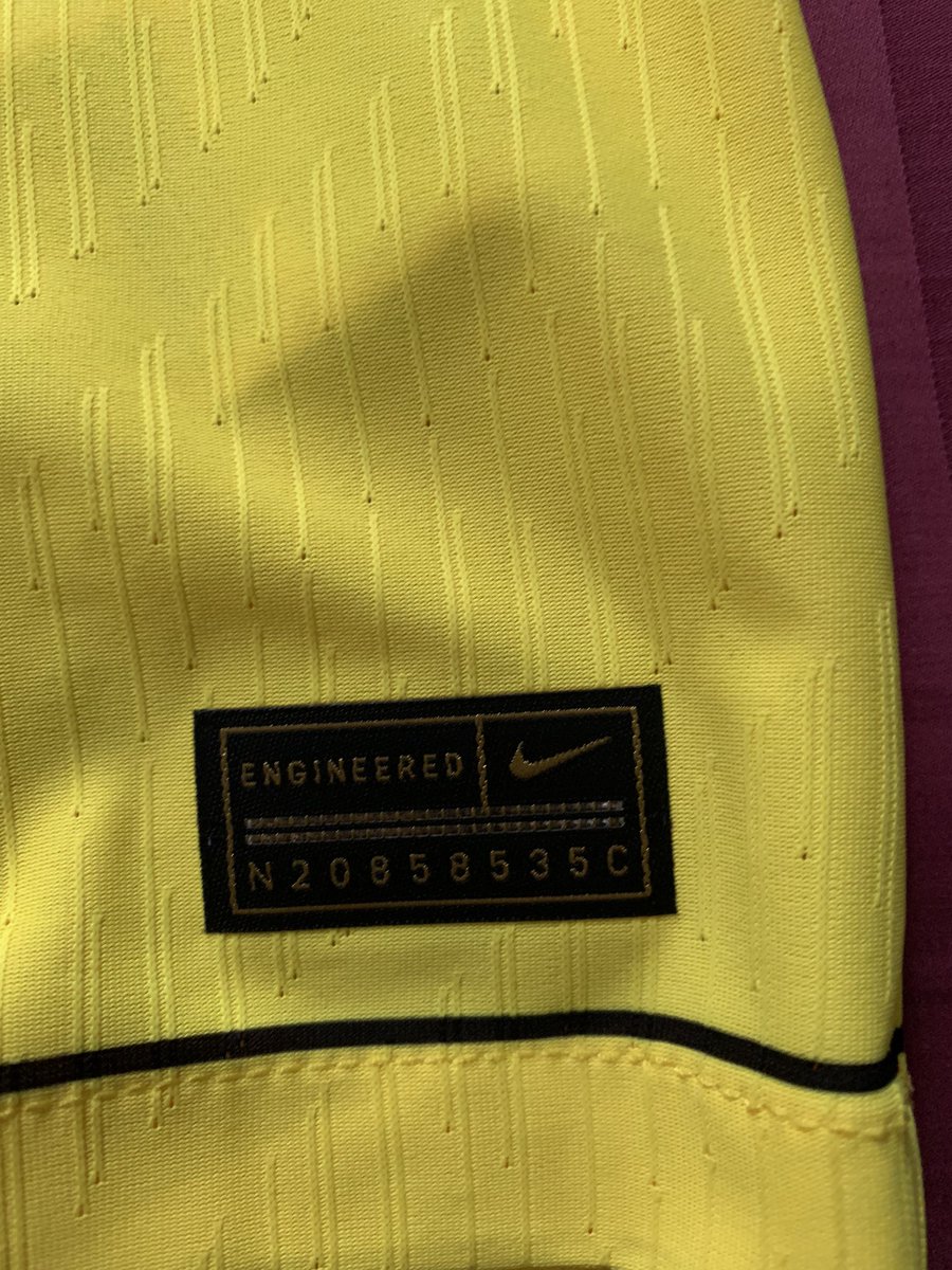 Authentic Corner tweet media