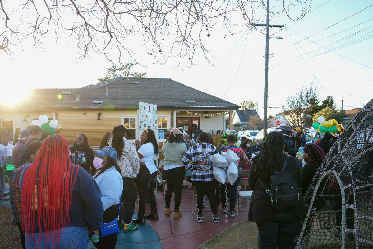 MayorofRichmond's tweet photo. The community gathered today to celebrate the life of Carmen Lee, a Pogo park legend &amp; community hero. She was described as being a second mom to the kids who went to Pogo park to play and hang out. Carmen has touched the lives of many, &amp; will be remembered dearly. https://t.co/6Pc5qd0mul