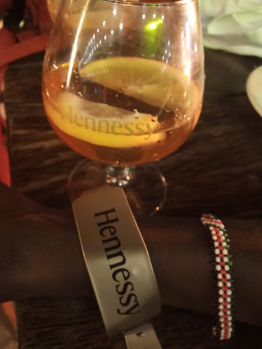 ondustrtlawyer's tweet photo. Yesternight Ke 🇰🇪HipHop pale EMARA OLESERENI courtesy of @OCTOPIZZO and the #HennessyKe gang celebrating LAMU NIGHT'S the album.

Acha Henny ishuke alafu nipige bonge la review about it.

But in a nutshell: LEVELS💯💯

#LamuNights

#Back2Basics254 https://t.co/YPBWztblBR