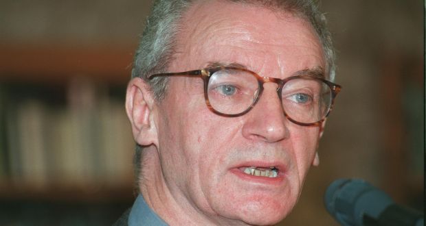 lorraineelizab6's tweet photo. Seamus Deane MRIA (9 Feb 1940 #Derry-12 May 2021 #Dublin).👨‍🎓@ColumbCollege @QUBAlumni @pembroke1347. Teacher; Derry @UCBerkeley @ucddublin @NotreDame. Poet, novelist, critic, historian. 'Reading in the Dark' nom'd Booker Prize! Co-founder @FieldDayCompany. https://t.co/2lrTVZBeSu https://t.co/CuQuHocPVn