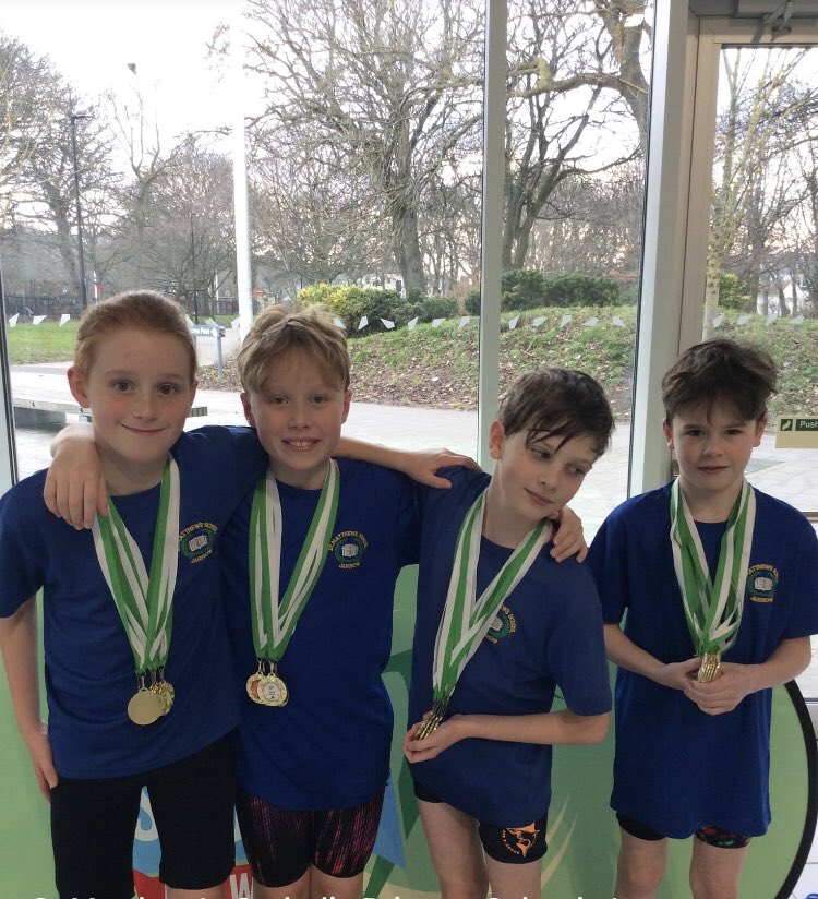stmatthewsrc's tweet photo. Congratulations to our swim team who have won the South Tyneside KS2 swimming gala. All of the children swam beautifully and showed great support and determination. A great afternoon! Well done Team Matthew’s! 🥇👏🎉🏊‍♀️🏊🏻‍♂️ https://t.co/8j5lOETwDE