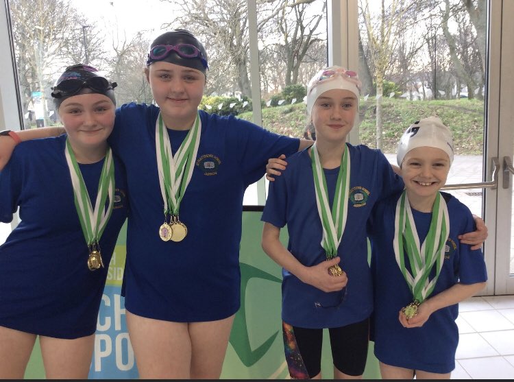 stmatthewsrc's tweet photo. Congratulations to our swim team who have won the South Tyneside KS2 swimming gala. All of the children swam beautifully and showed great support and determination. A great afternoon! Well done Team Matthew’s! 🥇👏🎉🏊‍♀️🏊🏻‍♂️ https://t.co/8j5lOETwDE