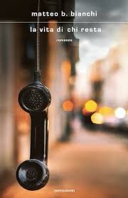 nuova spedizione di “Biglietti agli amici” 📬 (ogni settimana, su <a href="/VanityFairIt/">Vanity Fair Italia</a> #sololibribelli scelti dalla vostra affezionata 💌) =>
un libro che dura un anno (amanti di Annie Dillard, leggete!), uno gigantesco di due gigantesse, uno che non si toglie dalla testa 📚