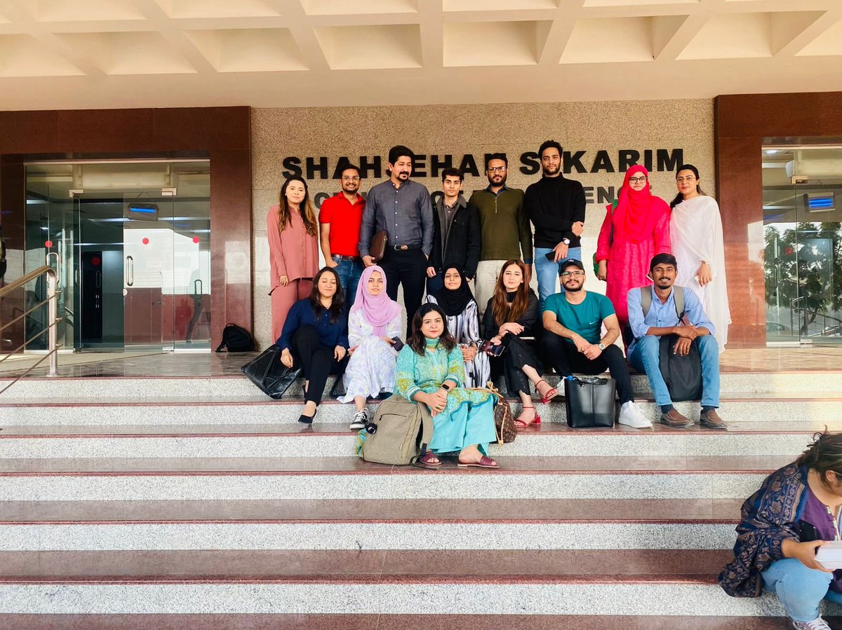imranbatada's tweet image. Excited to have had the opportunity to engage with exceptional minds during the diploma program batch 7! The final presentations from the students were truly impressive to witness.
 
#digitalmarketing #diplomaprogram #businessintelligence #freelancing #opportunity #imranbatada