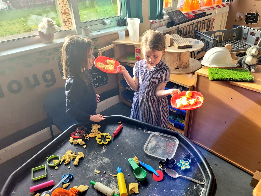 MorayPrimary1's tweet photo. Our lovely yellow playdough looked so delicious the children used it to create cookies and biscuits. M wanted to create a cafe. He collected plates and cups from the home corner. The girls joined him and they had a tea party! #Roleplay #MakingCookies #FunWithFriends https://t.co/NMj9ybLKPn