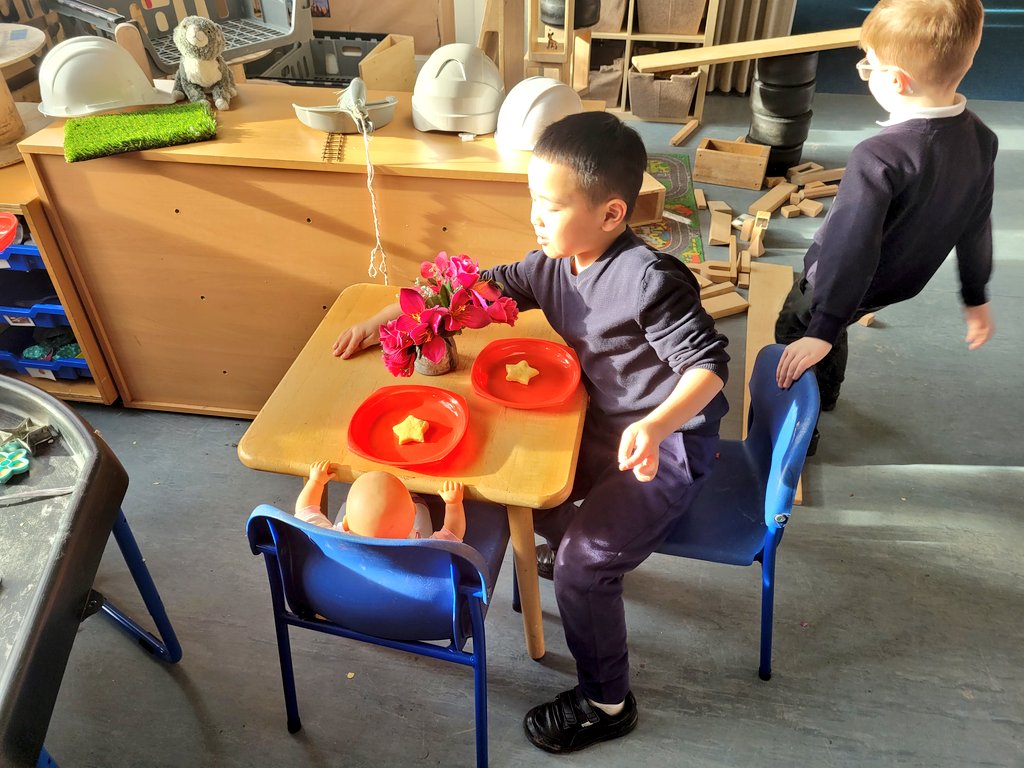 MorayPrimary1's tweet photo. Our lovely yellow playdough looked so delicious the children used it to create cookies and biscuits. M wanted to create a cafe. He collected plates and cups from the home corner. The girls joined him and they had a tea party! #Roleplay #MakingCookies #FunWithFriends https://t.co/NMj9ybLKPn