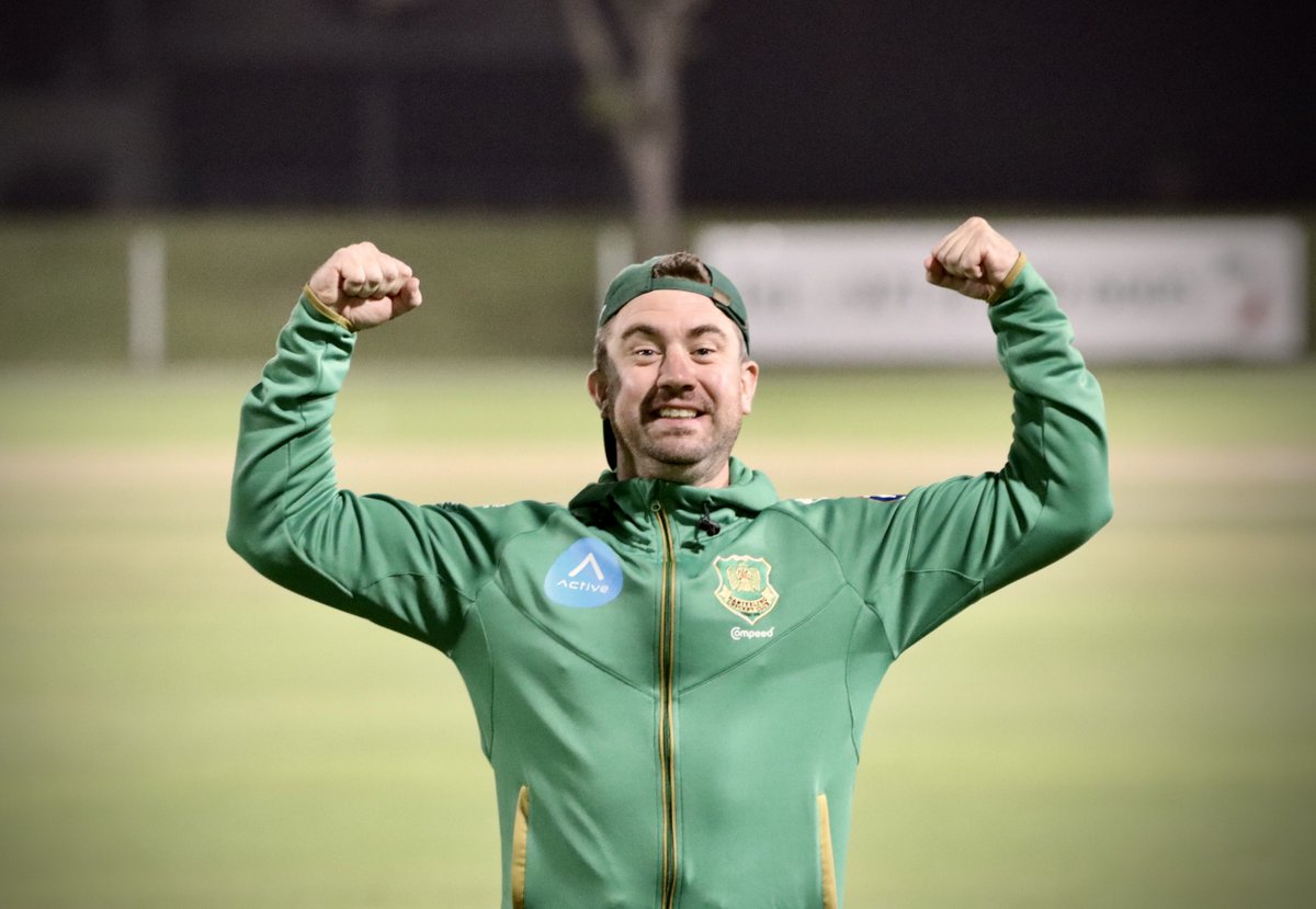 DarjeelingCC's tweet photo. What a night on Tuesday in the FCL Cricket League as Darjeeling claimed their first league victory of the season in fine style.

Next game this Saturday 8am start vs United CC at Sevens Stadium.

📸: @GatesJoe aka Club Captain

#cricket #dubaicricket #darjeelingcc #greatclub #fcl https://t.co/hlIUIzqeyu