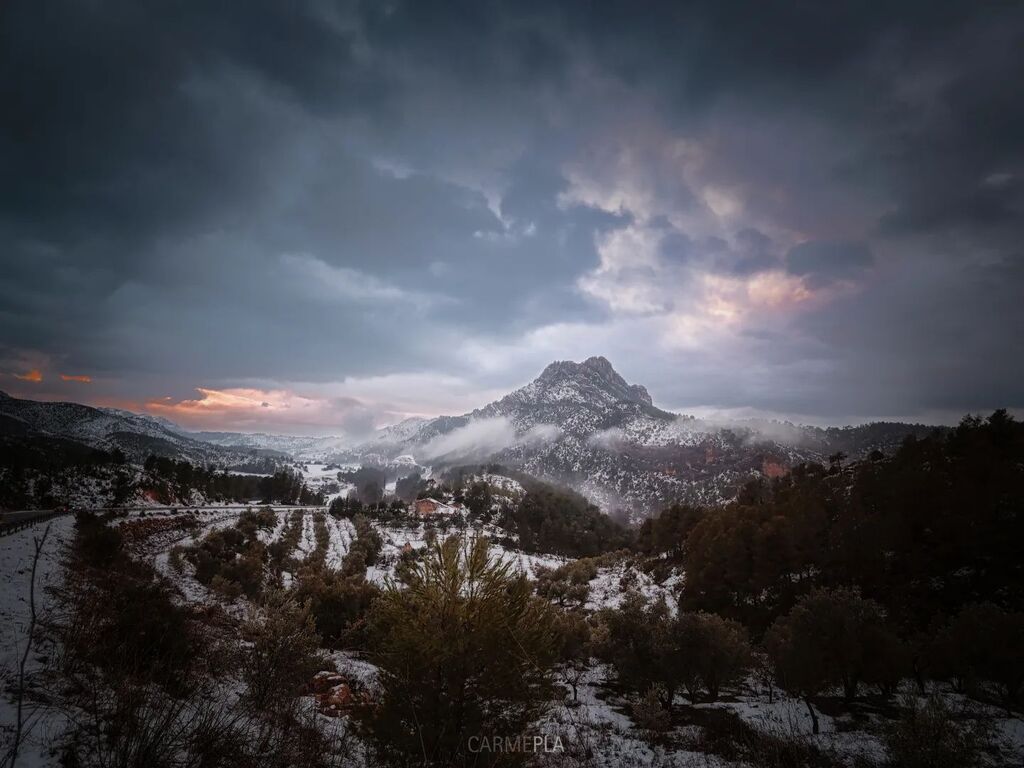 Posta i neu
Puesta de sol y nieve
Snou at sunset

#allbeauty_addiction
#catalunyaexperience
#igworld_global
#electric_shotz
#igworld_club
#descobreixcatalunya
#sunset_vision
#globalcapture
#travelworld_addiction
#canonespana
#moods_in_frame
#hdr_addiction
#raconsde_catalunya…