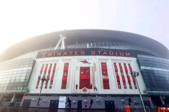 New Arts Outside EMIRATES

#FlyEmiratesFlyBetter #ArsenalFC #emirates #EmiratesFACup #LaLiga #spain