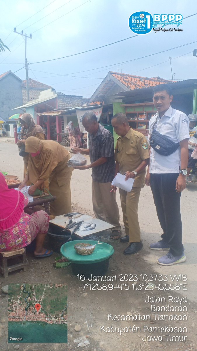 M4580BY's tweet photo. Senin, 16 Januari 2023, R. Dhana Booby Perkasa, S.Pi Luhkan Kab. Pamekasan, 
di Pasar Bandaran Ds. Bandaran Kec. Tlanakan, Pendataan pasar dan Pengolah ikan, sebanyak 250 RtP

#GiatLuhkanSatminkalBWI @bppp_banyuwangi 
@puslatluhkp
#Pmekasan
#Produksi https://t.co/WkWRdNJHHF