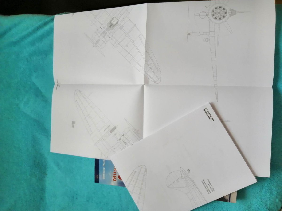 On 72 pages we find the entire beginning of this plane, which may surprise how it looked in the beginning. 105 interesting photos and pearls for fans of this plane, which was very good in the 1930s and used until 1945! I recommend ^^ 2/2