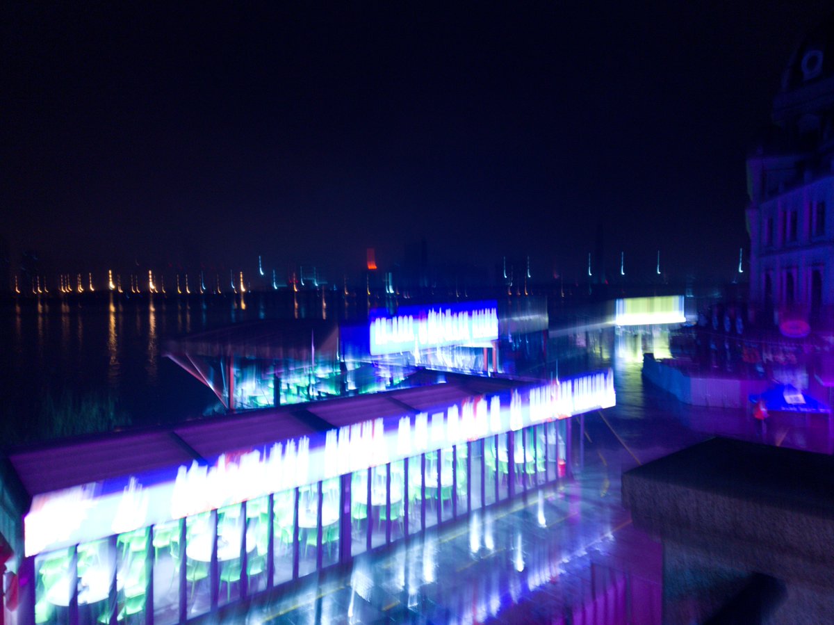 Took a week to looking for scenes with KAMITSUBAKI mood.Terrace at night,a road to the tower,the stores in the rain,shows KAMITSUBAKI city two different ways,orange place represent for warm and safe, blue for quite and peace.
#KAMITSUBAKI_RG @KAMITSUBAKI_rg
#ResidentFestival