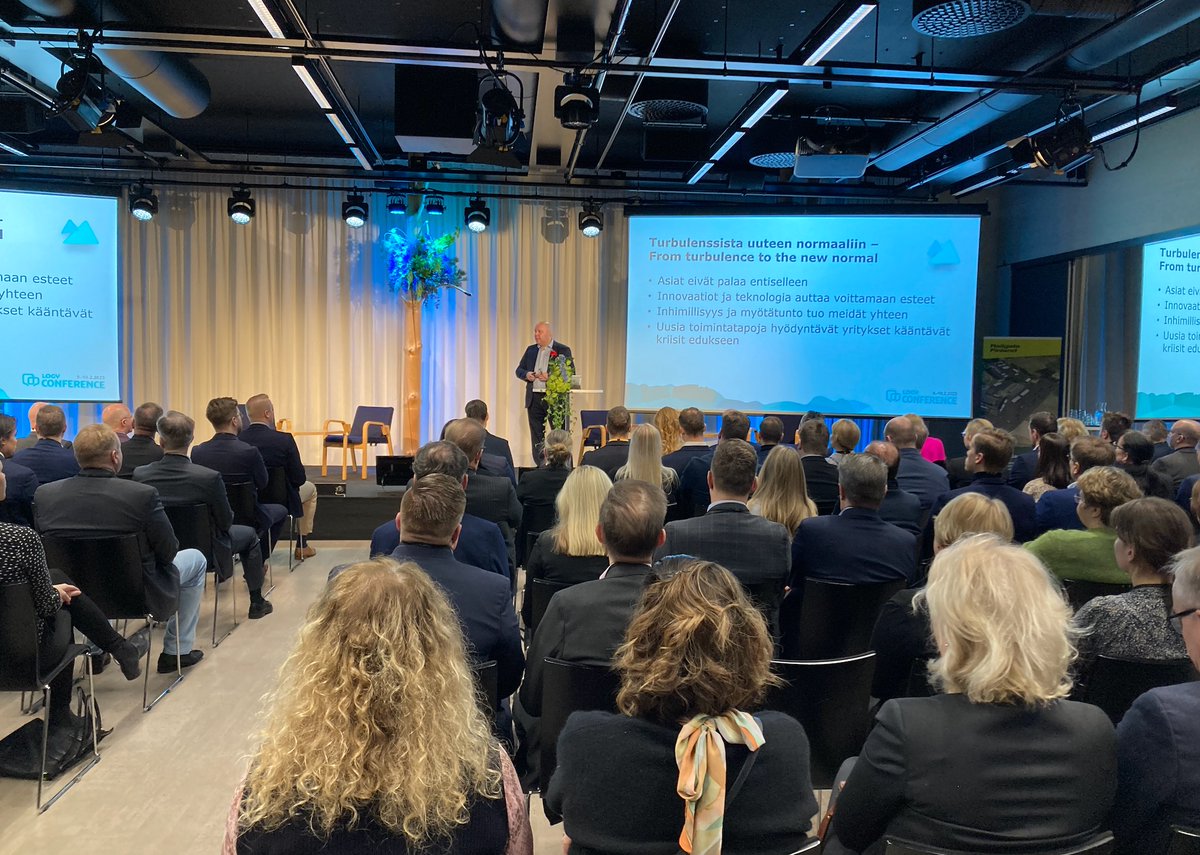 LOGYry's tweet photo. #LOGYConference on nyt virallisesti avattu!
"Ole valmis muutokseen, mÀÀritÀ ja varmista joustavuutesi muutokseen sekÀ lÀpinÀkyvyys ja seuranta - ohjaa nykytilaasi. NÀillÀ teemoilla muutat haasteet kilpailueduksi", sanoo LOGYn pj Janne LehtimÀki avauspuheenvuorossa. https://t.co/FdTs2o6ndA