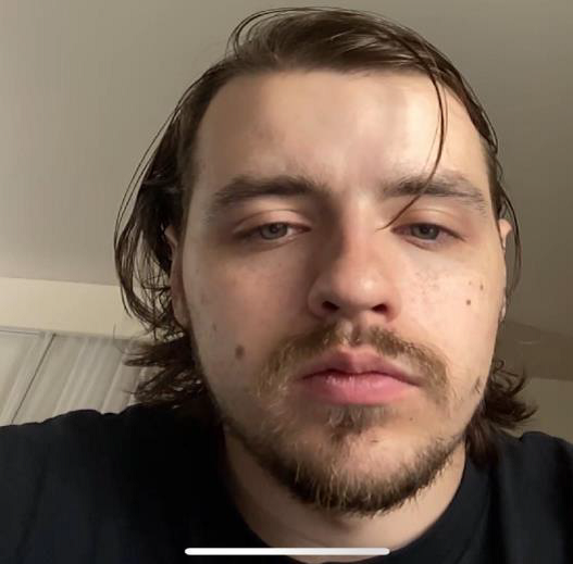 BaltCoPolice's tweet photo. Updated photograph of David Emory Linthicum. 24-year-old W/M (5’7 165lbs) with long auburn colored hair, and a beard. Last seen wearing a black hooded sweatshirt and black pants. He is armed and dangerous. If seen please contact 911. https://t.co/e1EDMpWZs2