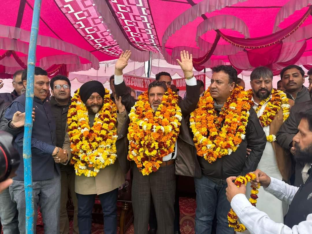jkaphand's tweet image. “Uniting for a brighter future, the power of change lies in the hands of the people”
Apni Party Workers meet is going on at Nagrota, Jammu.
@AltafBukhari01 @Apnipartyonline
#ApniParty #Jkap #apnipartyonline #AltafBukhari #Nagrota #workers #meetings #rally #convention