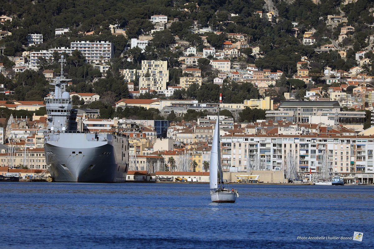 VilleDeToulon's tweet photo. Ainsi débute la grande tradition maritime de Toulon qui va perdurer tout au long des siècles, jusqu'à devenir le premier port français militaire⚓️ https://t.co/VGn05jdWXt