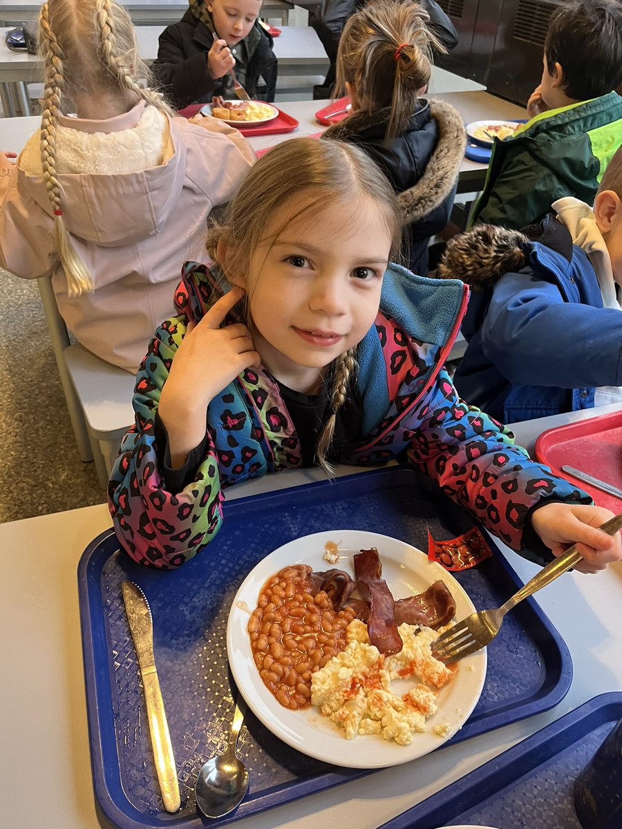 StPaulsSwanley's tweet photo. Time for breakfast! https://t.co/rNPRpu2JC5