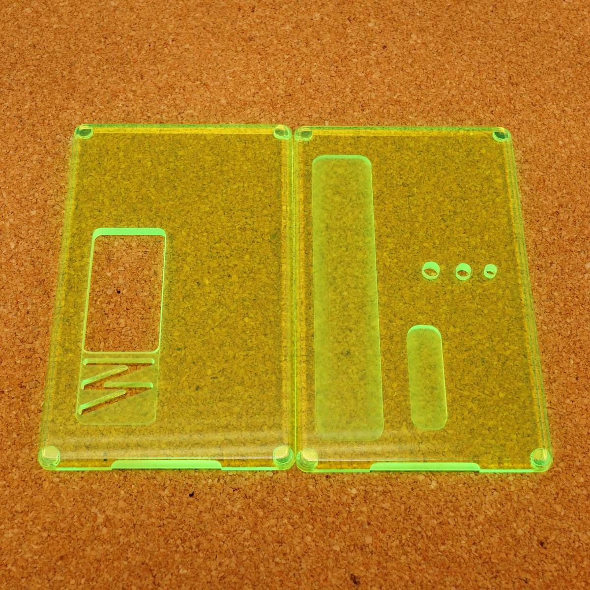 VAlphaline's tweet photo. お世話になっております。お取引いただいた「McCool Panels|McCool Toxic Green Clear Flat Panels(Mission) for Billet Box」は先程発送完了しました。到着まで今しばらくお待ちください。今後とも何卒よろしくお願い申し上げます。#McCool #HighEnd #Vape #vape好きな人と繋がりたい https://t.co/9lpr8QE431