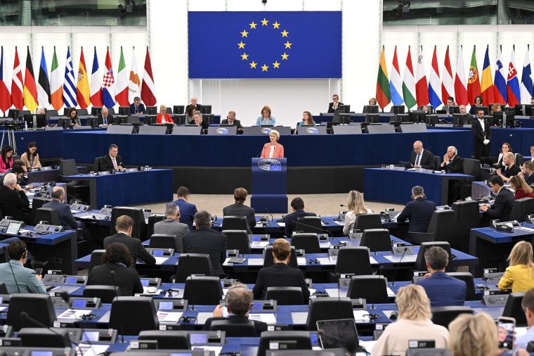 at_tgibson's tweet photo. The European Parliament needs to get behind the European Media Freedom Act: 44 orgs call on @EPCulture, @EP_SingleMarket and @EP_Justice to make the #EMFA strong, ambitious -and a Regulation. It can build a future for free and independent media in Europe.
https://t.co/Ic3lfXvonG https://t.co/5u0ROStQUx