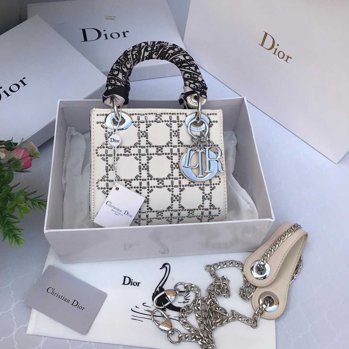 ًمتجركم tweet media