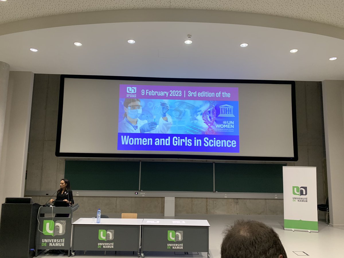 Here we go! Ready for an interesting interdisciplinary day celebrating Women and Girls in Science. #notjustinitforthelanyard <a href="/UNamur/">UNamur</a> <a href="/WiS_unamur/">WomenInScienceUNamur</a> #WomenInSTEM