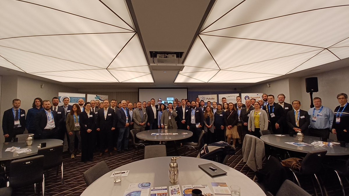 MULTIPLE tweet media