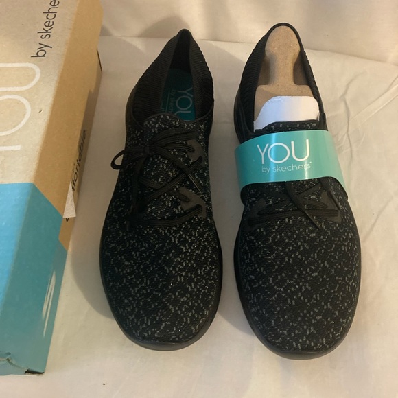 vanderhoof_m's tweet photo. So good I had to share! Check out all the items I'm loving on @Poshmarkapp from @MerkleCatherine #poshmark #fashion #style #shopmycloset #coach #skechers #katespade: https://t.co/nV3Rt2HJ1T https://t.co/wbd0aOozlJ