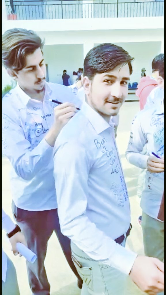 ZiaAmanullah's tweet photo. #Alhamdullilah finally graduated.
By the Grace of Almighty #ALLAH and With the prayers of my #Parents, #Teachers,  #Friends,Family members And Specially My #Father. #uncleS who supported and trusted me in every situation.
#BS_Anesthesia.
#2018_2022 https://t.co/25uRninEus