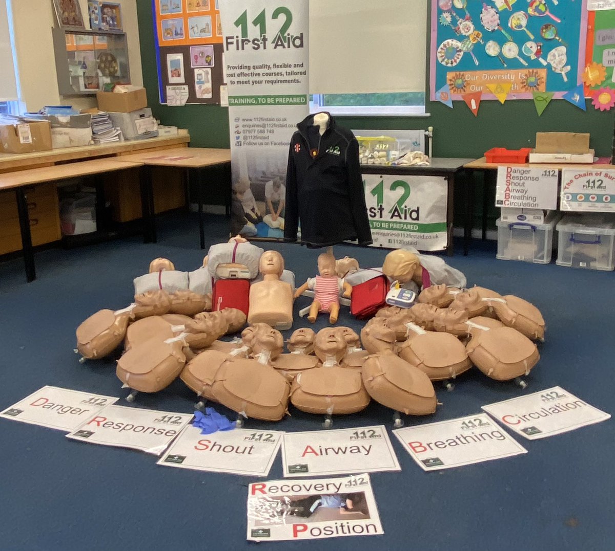 112firstaid's tweet photo. PSE day @schoolmilford #savealife #DRSABC https://t.co/SchJhJpyp0