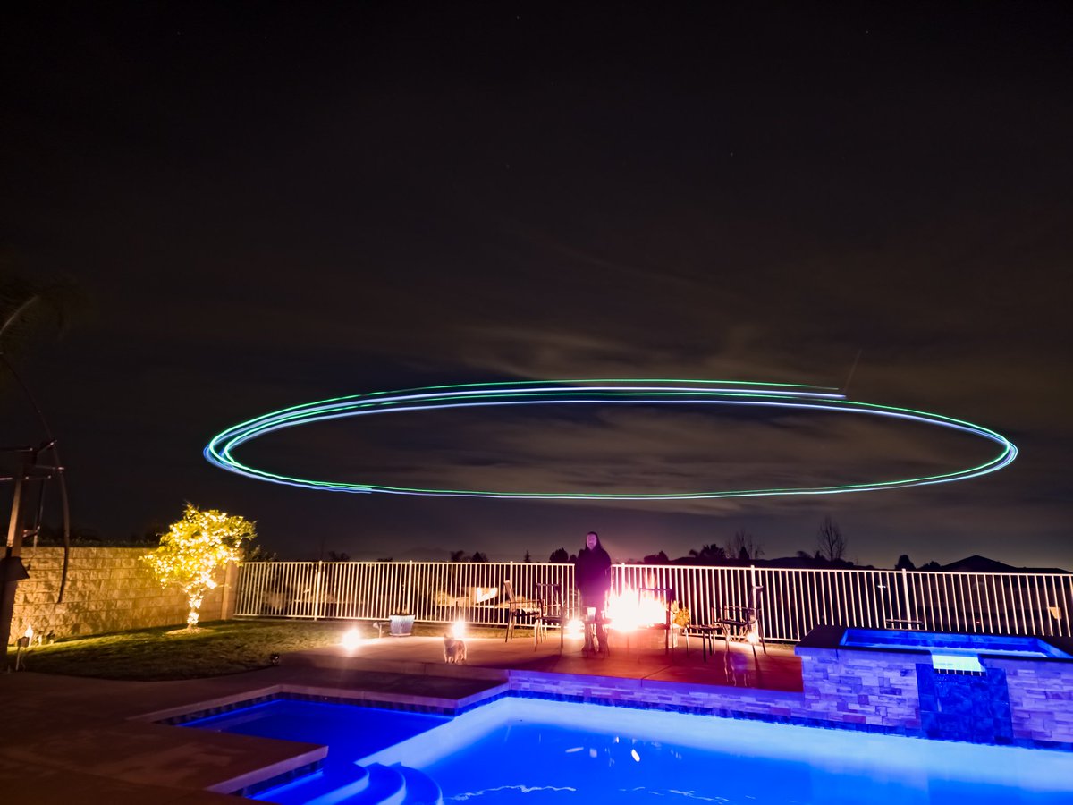 pfoe's tweet photo. Drone painting with Mini Pro 3 #dji #minipro3 https://t.co/DUDN4SxBn7