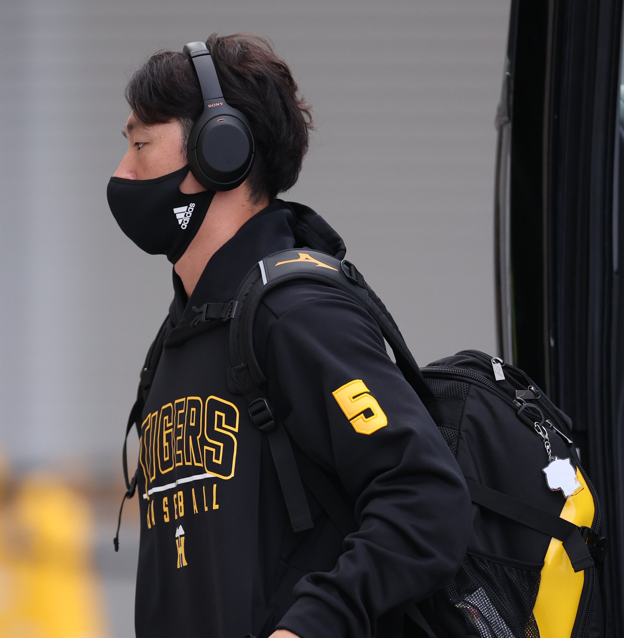 阪神タイガース 近本光司選手　宜野座キャンプ限定ユニフォーム　フリー 阪神タイガース 近本光司選手 宜野座キャンプ限定ユニフォーム